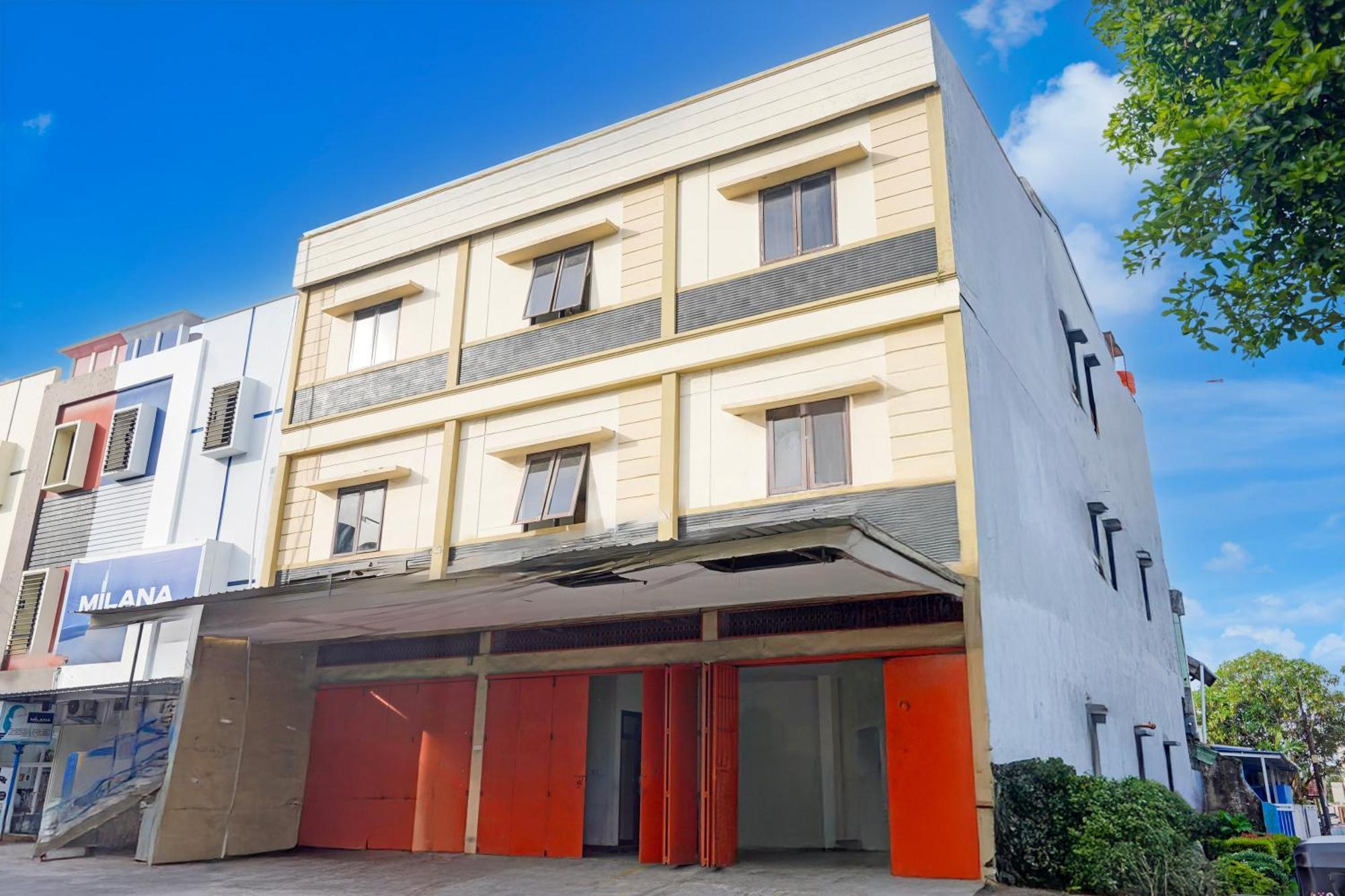 Hotel O Rappocini Near Rsia Paramount Makassar Extérieur photo