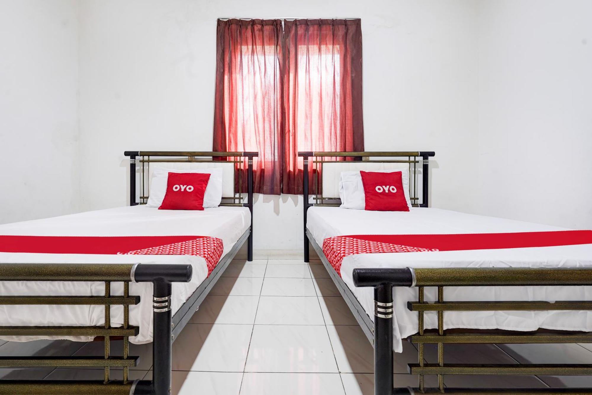 Hotel O Rappocini Near Rsia Paramount Makassar Extérieur photo