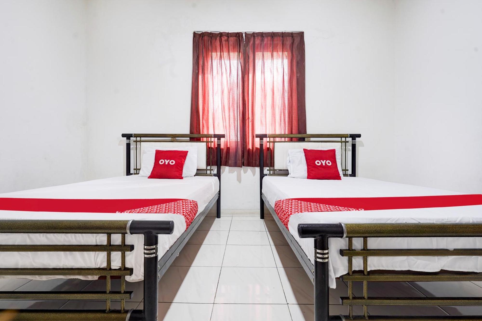 Hotel O Rappocini Near Rsia Paramount Makassar Extérieur photo