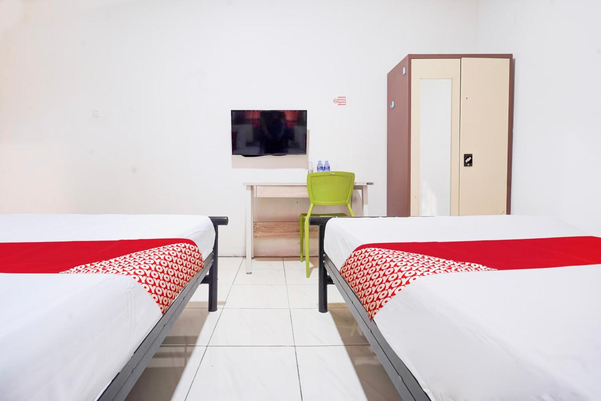 Hotel O Rappocini Near Rsia Paramount Makassar Extérieur photo