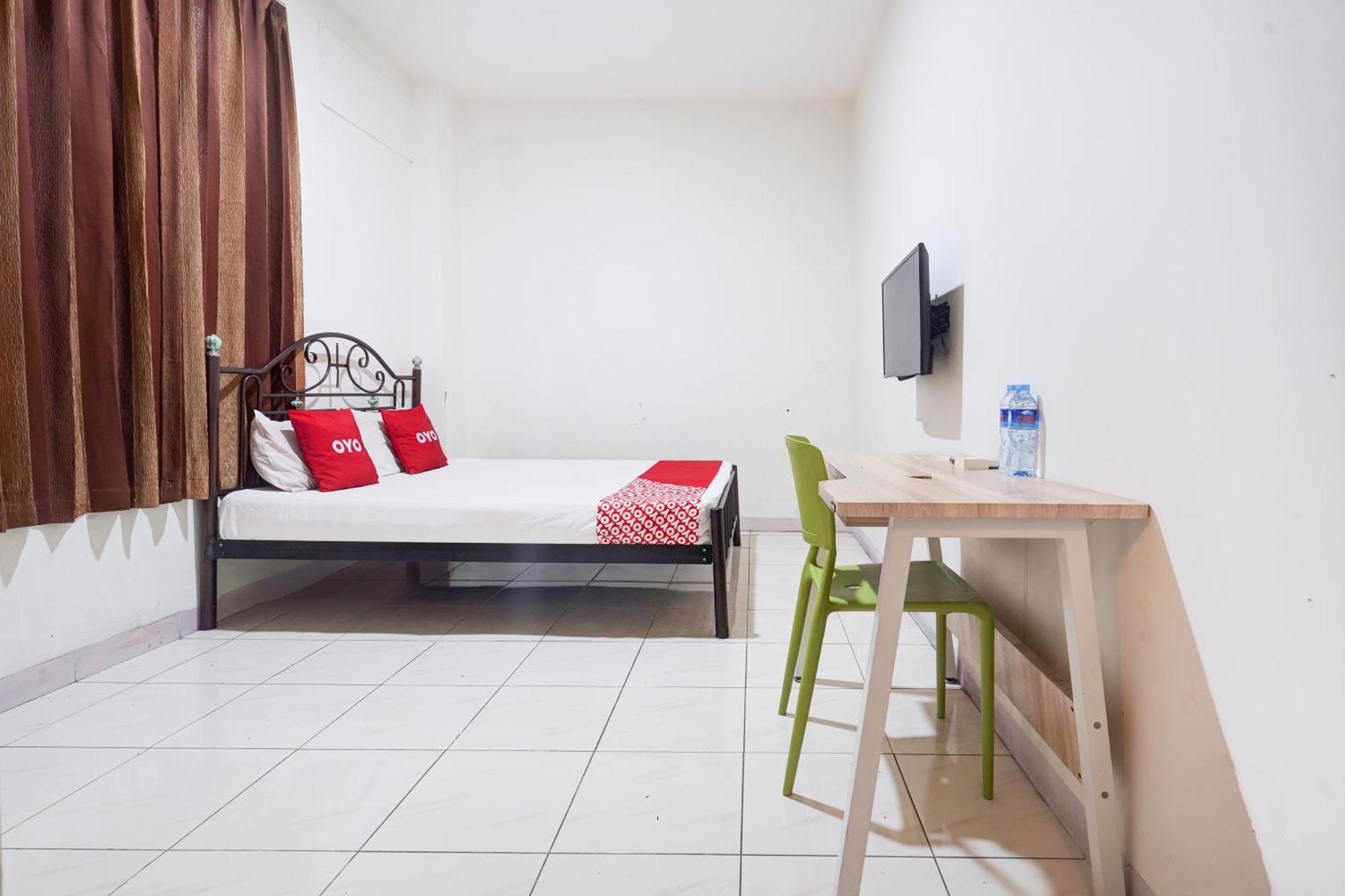 Hotel O Rappocini Near Rsia Paramount Makassar Extérieur photo