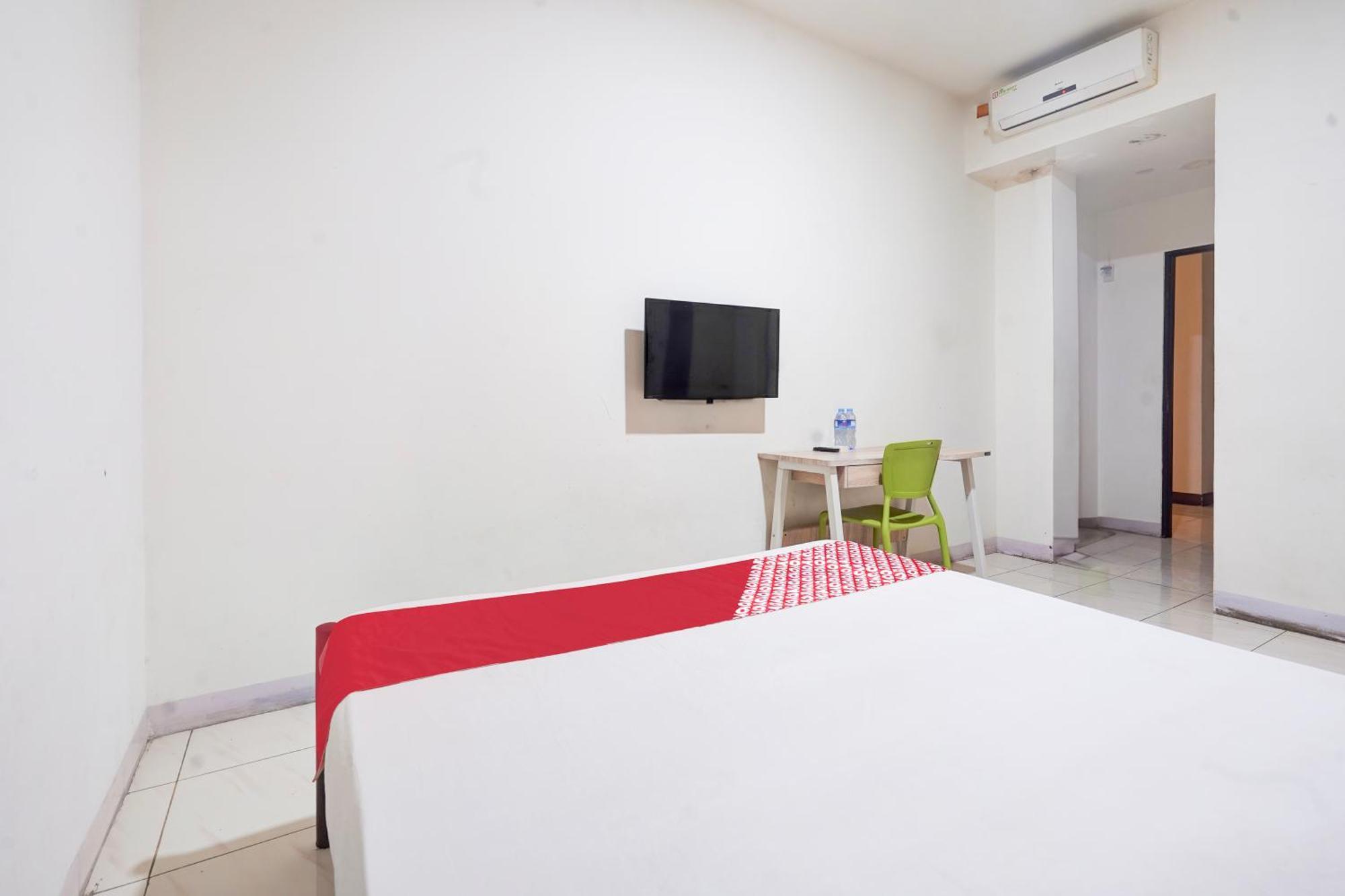 Hotel O Rappocini Near Rsia Paramount Makassar Extérieur photo