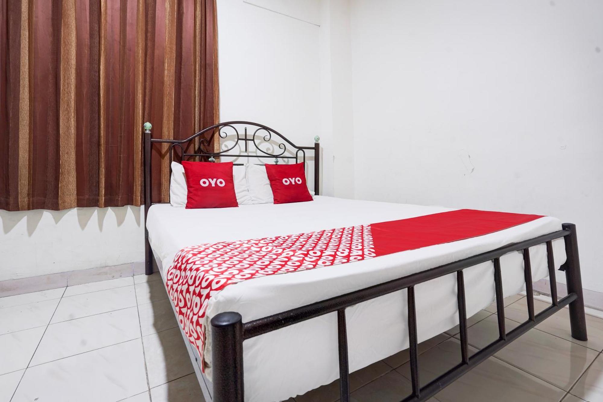 Hotel O Rappocini Near Rsia Paramount Makassar Extérieur photo